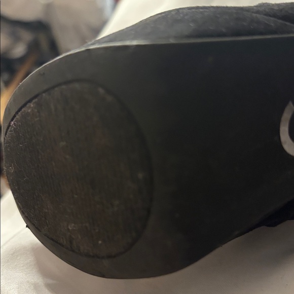 FINAL MARKDOWN Guess Black Peep-Toe Heeled Boots 7 - Picture 9 of 10